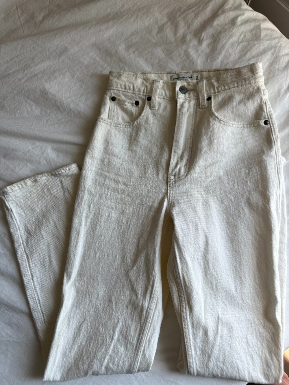 A&F White Jeans Size 24